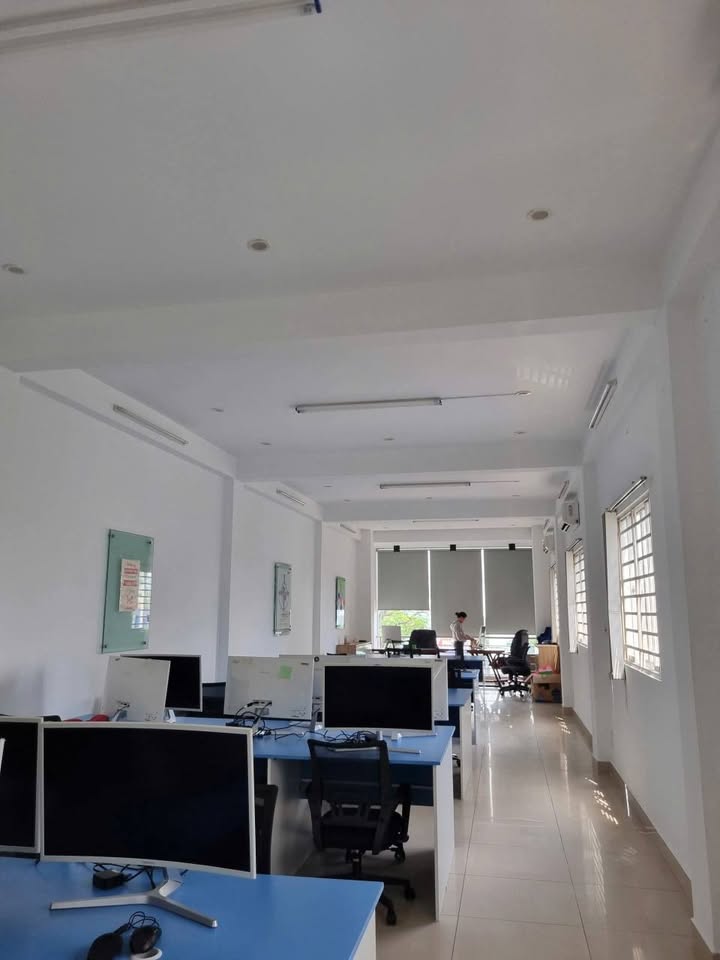 Bán Nhà Mặt Tiền Phạm Văn Đồng, Bình Thạnh 93m² giá 25 tỷ - Đầu tư sinh lời ngay!