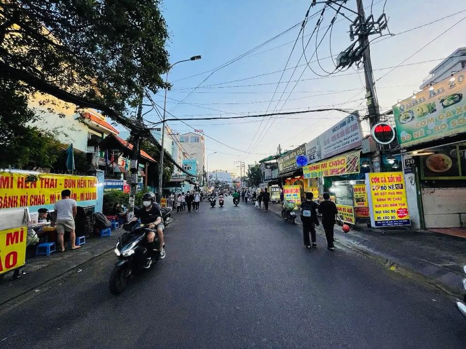 Bán mặt tiền Lê Lợi, Gò Vấp, 208m² giá 37 tỷ - Cơ hội đầu tư sinh lời!