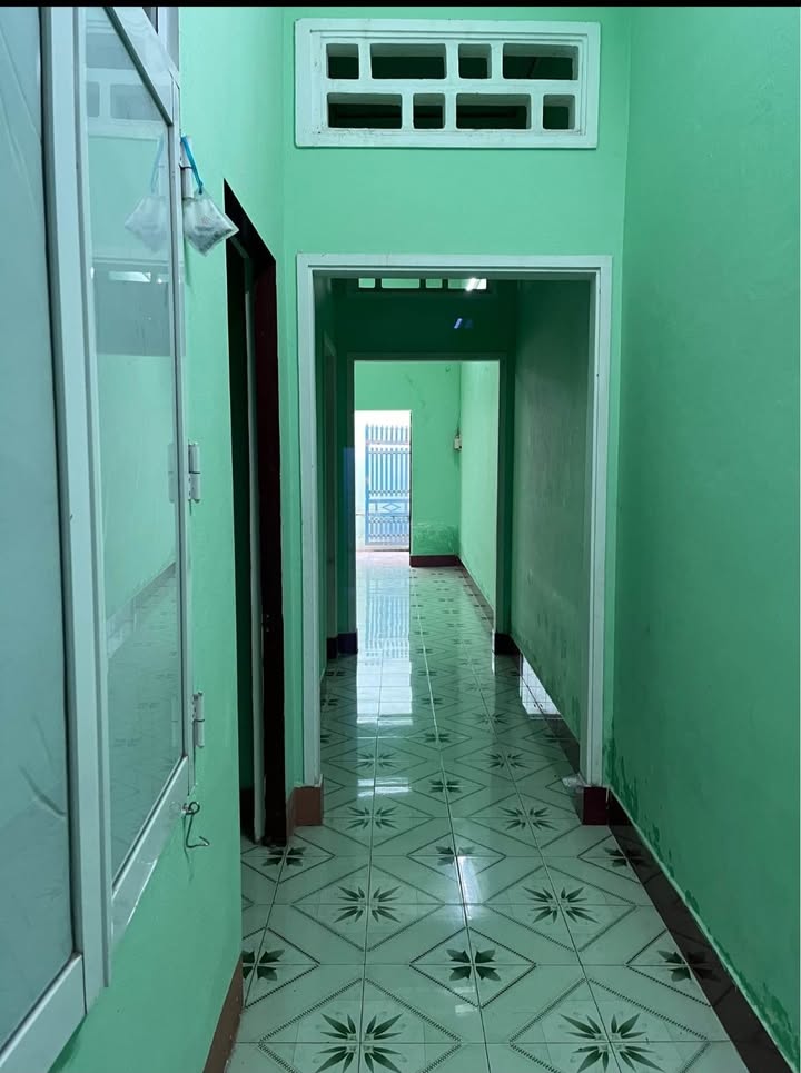 Nhà Hẻm 1 Tầng Quang Trung Quy Nhơn 68m² giá 2.35 tỷ - Gần trường học, chợ