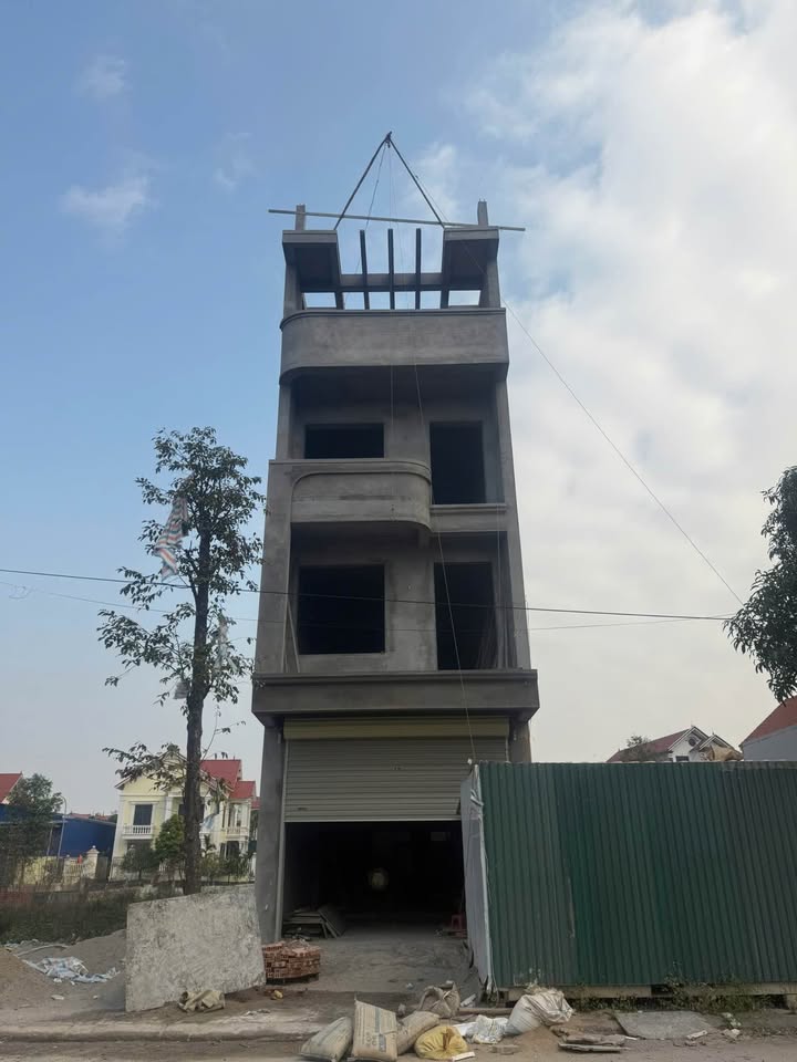 Nhà 4 tầng 115m² tại Thụy Hòa, Yên Phong, giá 5 tỷ - Cơ hội đầu tư hấp dẫn!