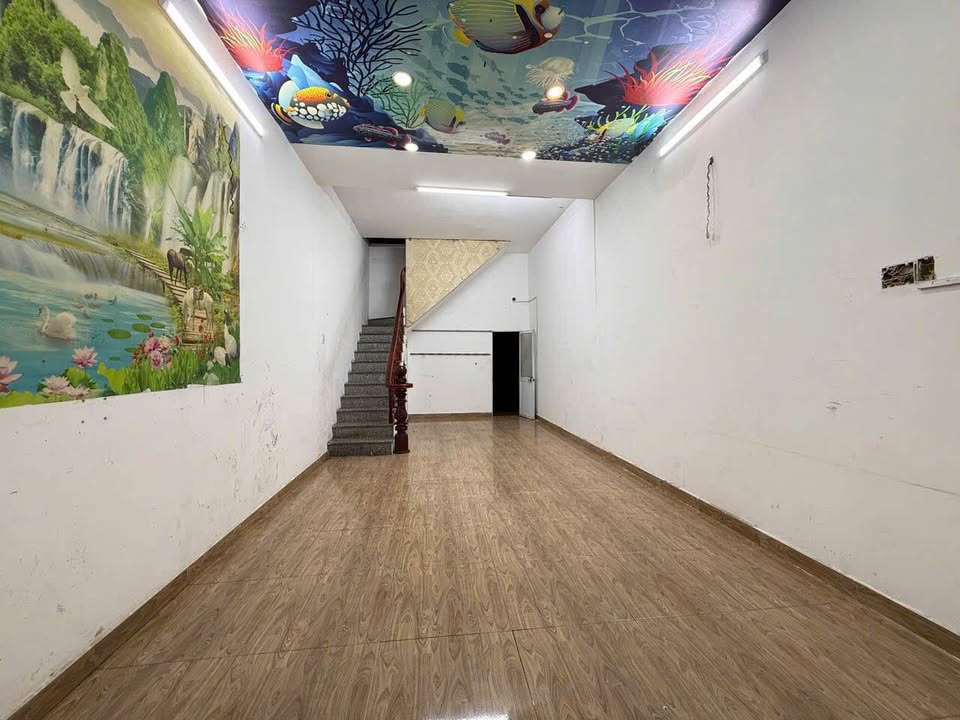 Cho thuê mặt bằng đường Lê Hồng Phong, Thủ Dầu Một, 100m² - Thiết kế hiện đại, phù hợp cho kinh doanh!