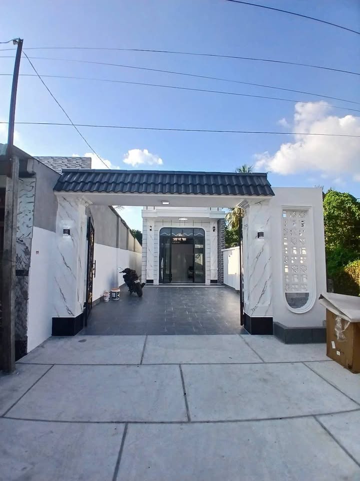 Nhà mới hoàn thiện hẻm Nguyễn Văn Linh, Tây Ninh 209m² giá chỉ 1.638 tỷ - Sẵn sàng vào ở ngay!