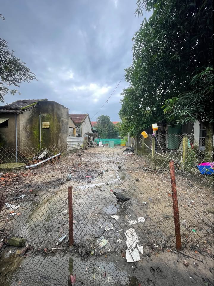 Đất nền Hòa Thuận, Tam Kỳ 127.2m² giá 1.1 tỷ - Sổ hồng chính chủ, thuận tiện giao thông!