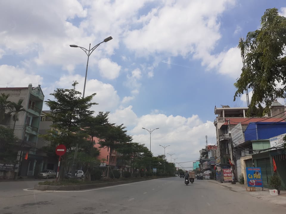 Mặt bằng cho thuê mặt tiền khu trung tâm hành chính Dĩ An 120m² - Cơ hội kinh doanh tuyệt vời!