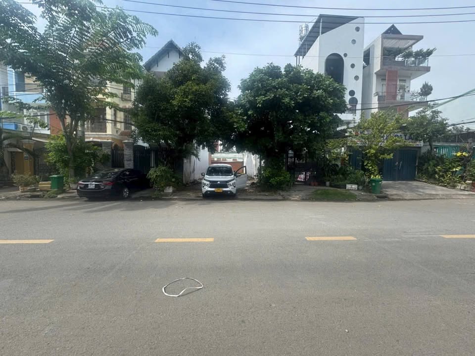 Đất thổ cư Hiệp Bình Chánh 129m² giá 14.2 tỷ - Hướng Đông, gần trường cấp 2