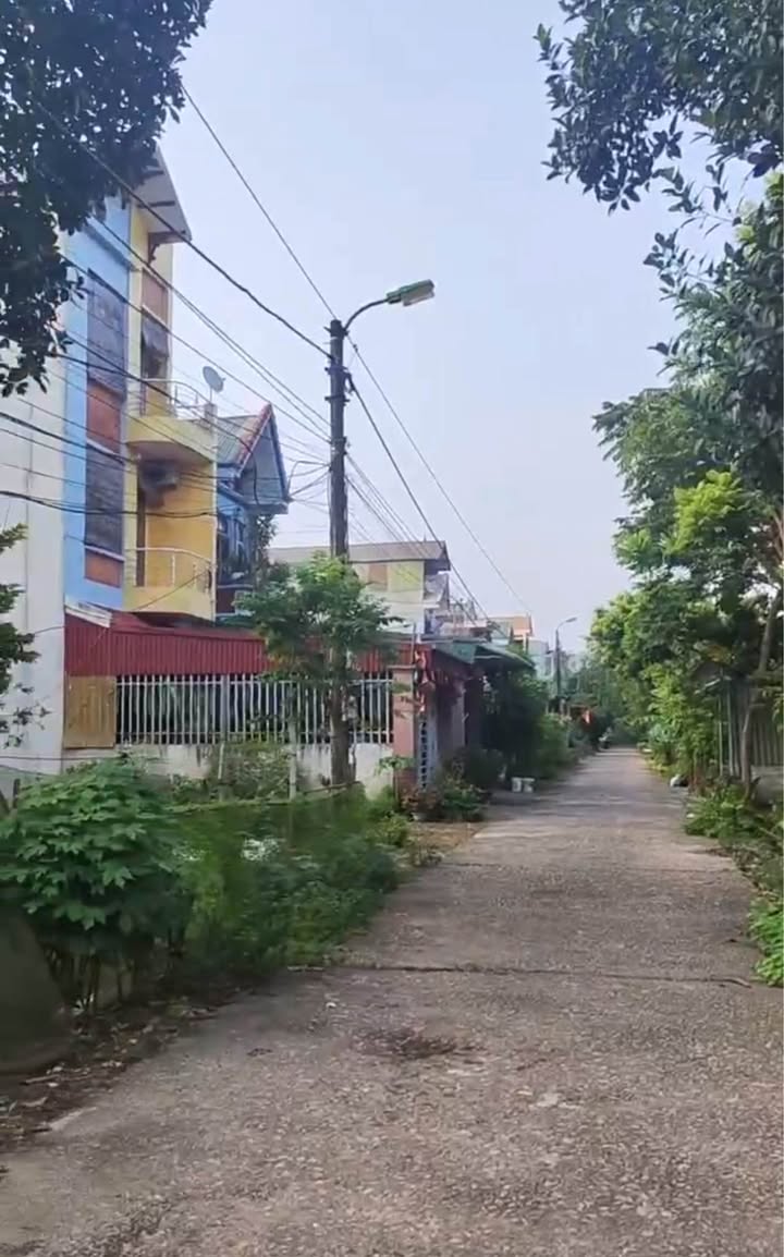 Đất nền Xuân Khanh, Sơn Tây 100m² giá chỉ 1 tỷ - Sổ đỏ chính chủ!