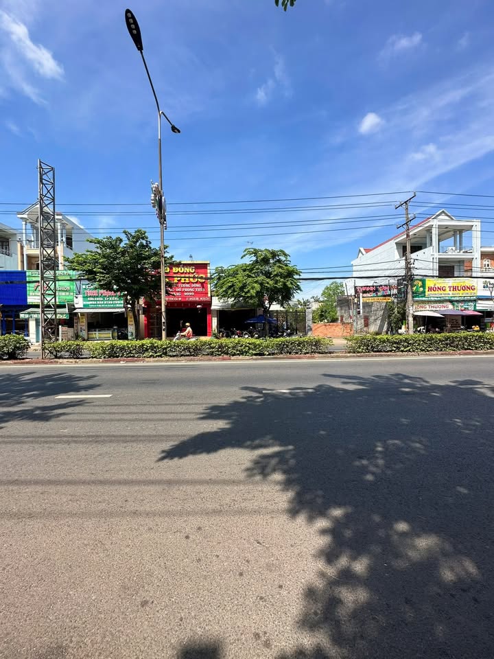 Cho thuê mặt bằng 3 tầng đường Phú Riềng Đỏ, Đồng Xoài - Giá chỉ 15 triệu/tháng!