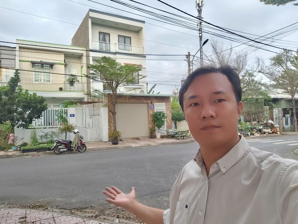 Nhà mặt tiền kinh doanh Dĩ An 105m² giá 4.2 tỷ - Đầu tư sinh lời ngay!