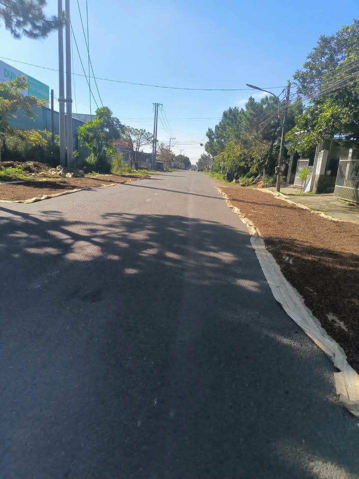 Đất nền mặt tiền Lê Phụng Hiểu, Lộc Châu, Bảo Lộc 300m² giá 4.2 tỷ - Cơ hội đầu tư tuyệt vời!