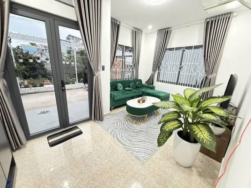 Cho thuê nguyên căn đường Trần Phú, phường 3, Đà Lạt 8 triệu - Đầy đủ nội thất, sẵn sàng ở!