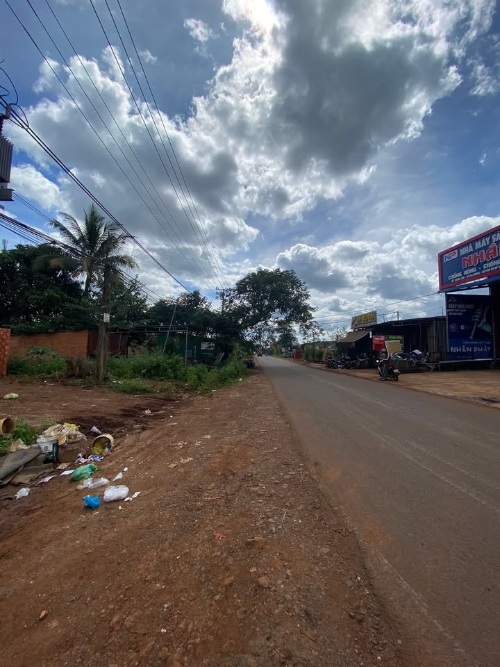 Đất nền Cư M'gar 580m² giá 2.5 tỷ - Mặt tiền trục chính Eahding