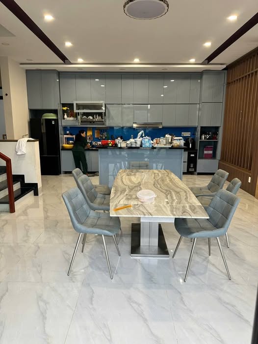 Nhà 2 lầu vườn đẹp Tân Thành 2557m² giá 15 tỷ - Không gian sống lý tưởng!
