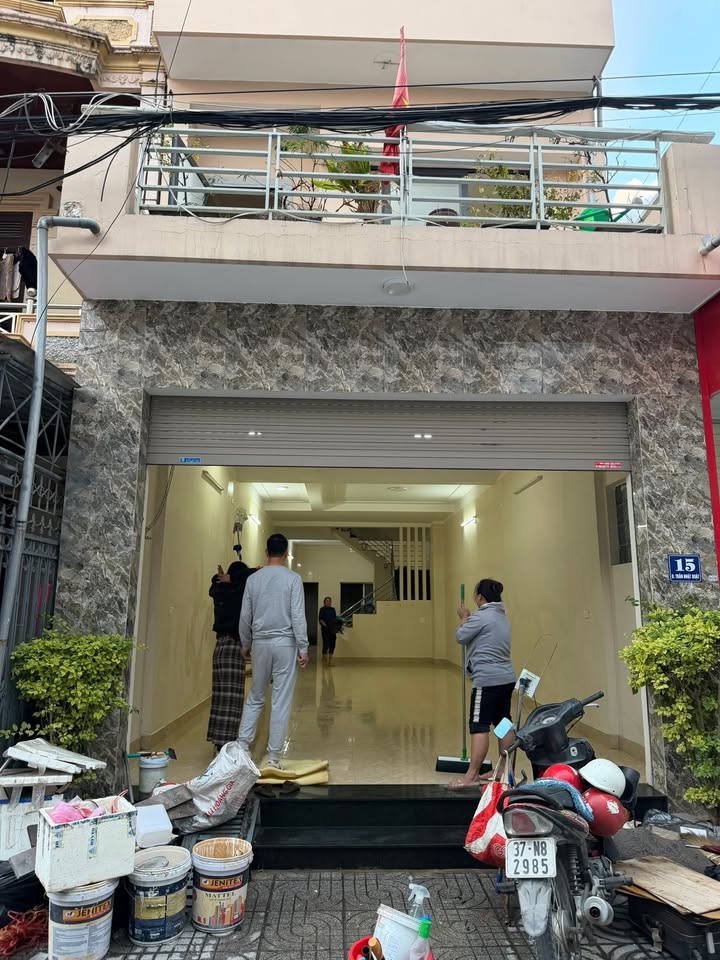 Nhà mặt đường Trần Nhật Duật, Vinh 91.5m² giá 7.28 tỷ - Sẵn sàng ở ngay!