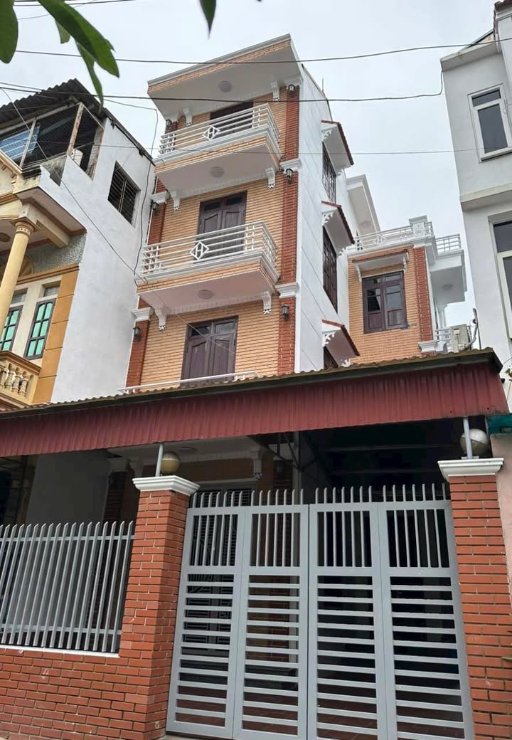 Nhà bán khu Nông Trang, Việt Trì 103m² giá 5 tỷ - Thiết kế Tân Cổ điển hoàn hảo!
