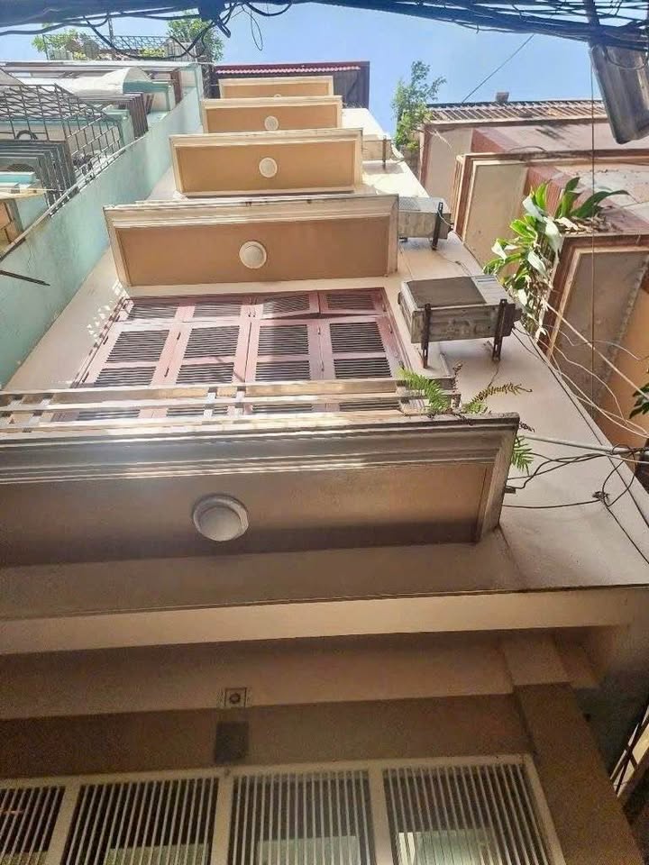 Nhà phố Nguyễn Chí Thanh, Đống Đa 35m² giá 9 tỷ - Lô góc đẹp, giao thông thuận tiện!