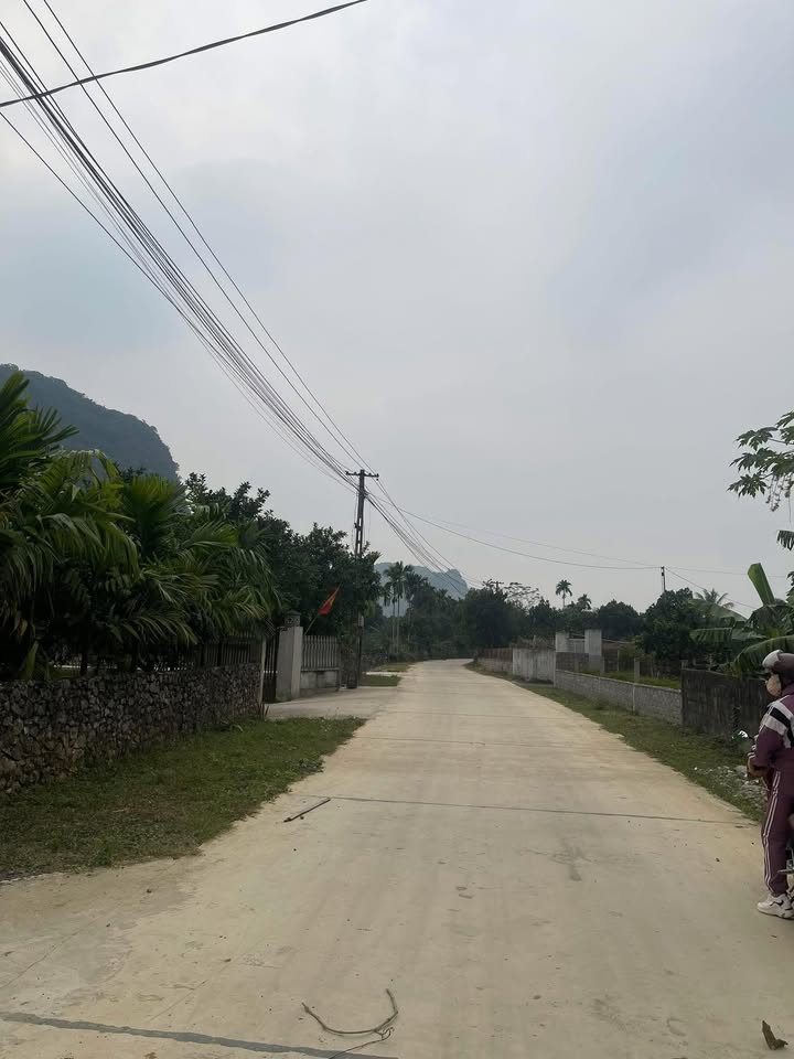 Đất nền Lạc Thủy Hòa Bình 3000m² giá 3.6 tỷ - Sổ hồng chính chủ, vị trí đẹp!