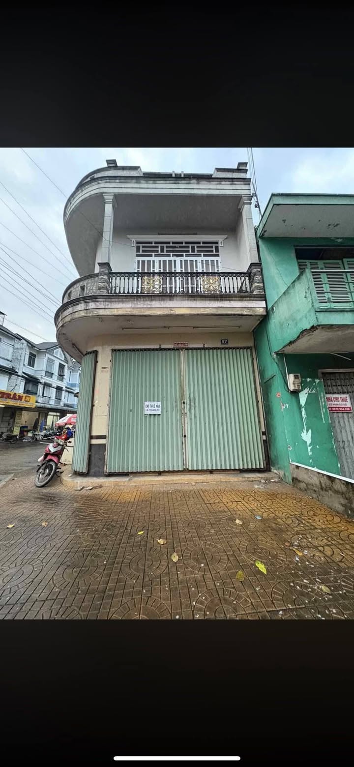 Nhà mặt tiền cho thuê 30/4 TP Sóc Trăng 22 triệu - Vị trí đắc địa, góc 2 mặt tiền!