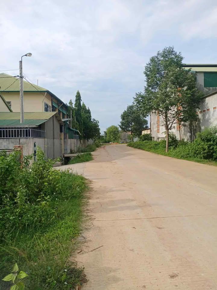 Nhà đường Mạc Thị Bưởi, Cư Jút, 330m² giá 3.3 tỷ - Ô tô vào tận nhà!