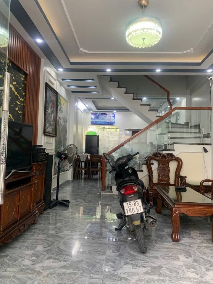 Nhà bán Tổ 1, thị trấn An Dương, 51m² giá 3 tỷ - Ô tô vào tận nhà!