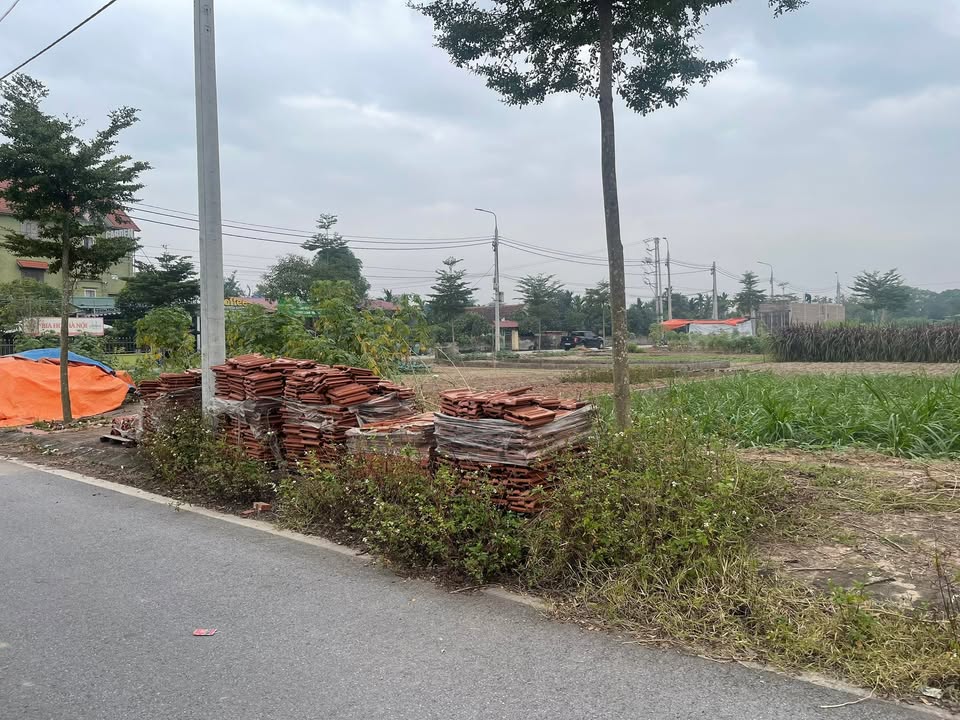 Nhà góc Chính Nghĩa Kim Động 90m² giá 2.55 tỷ - Không lỗi nhỏ, sẵn sàng ở ngay!