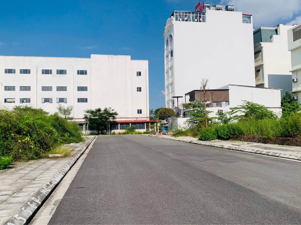 Bán Lô Đất Biệt Thự Lê Hồng Phong 248m² giá 30 tỷ - Vị trí tuyệt đẹp trung tâm Hải Phòng!