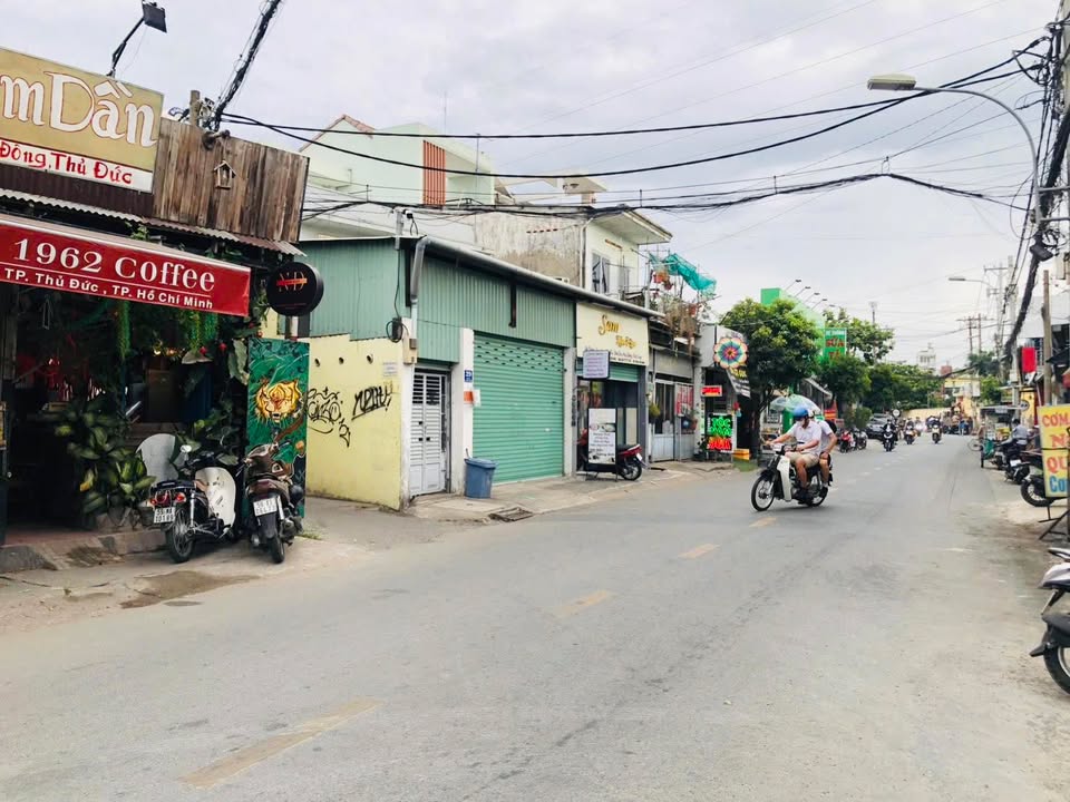 Nhà mặt tiền đường 36, Linh Đông, 180m² giá 10.7 tỷ - Đầu tư sinh lời lý tưởng!