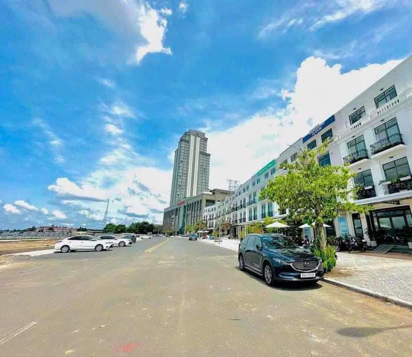 Shophouse Vincom Xuân Khánh 112m² giá 27 tỷ - Vị trí đắc địa kinh doanh thuận lợi!