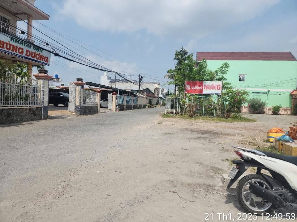 Nhà 1 trệt 1 lầu hẻm 28 Hùng Vương, Sóc Trăng - 96.6m² giá 2.5 tỷ - Sẵn sàng vào ở ngay!