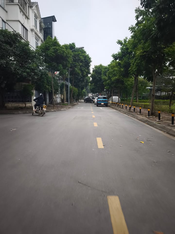 Bán mảnh đất 30m² tại Tình Quang, Giang Biên, Long Biên chỉ 3.8 tỷ - Ô tô vào tận nơi!