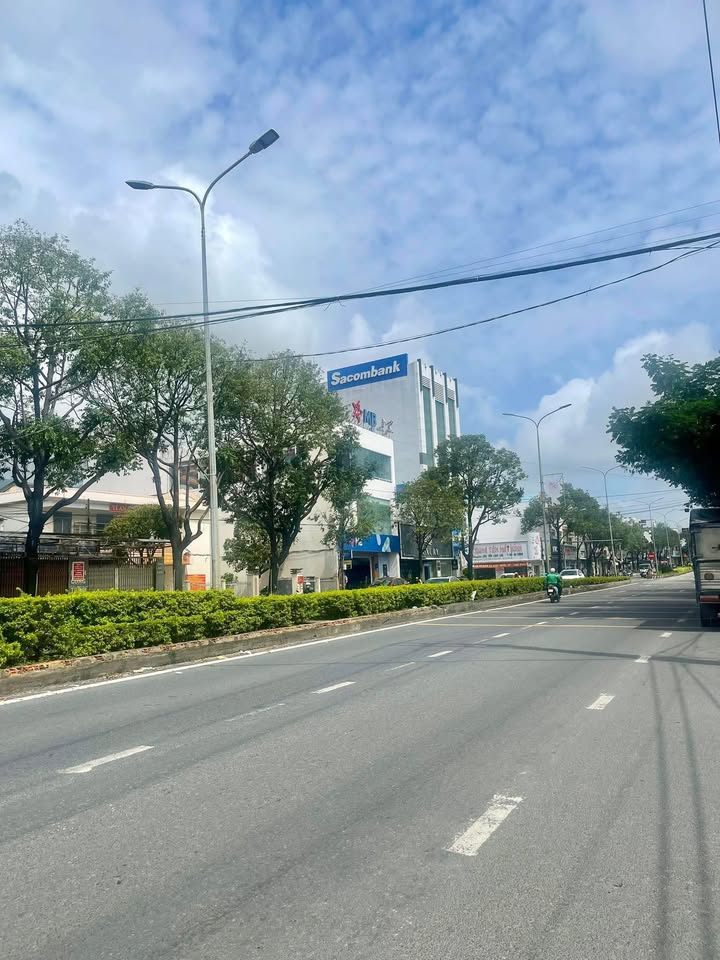 FrontHouse mặt tiền Hùng Vương Cam Linh 102m² giá 6.2 tỷ - Cơ hội đầu tư tuyệt vời!