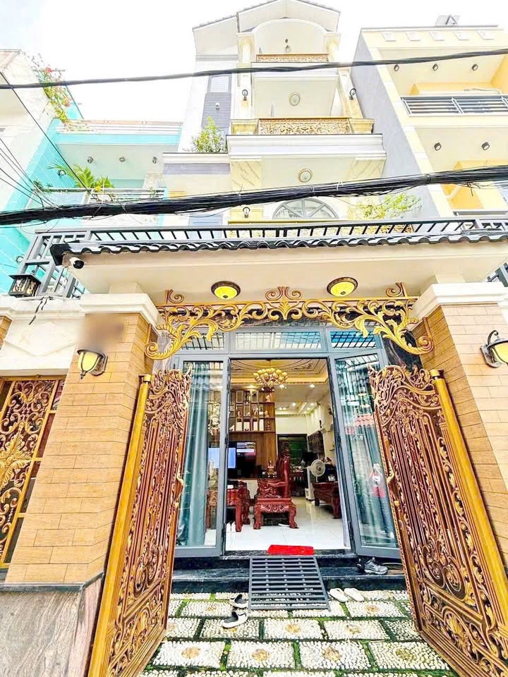 Nhà đẹp 3 lầu đường Bông Sao P5 Quận 8 giá 11 tỷ - Sẵn sàng vào ở!