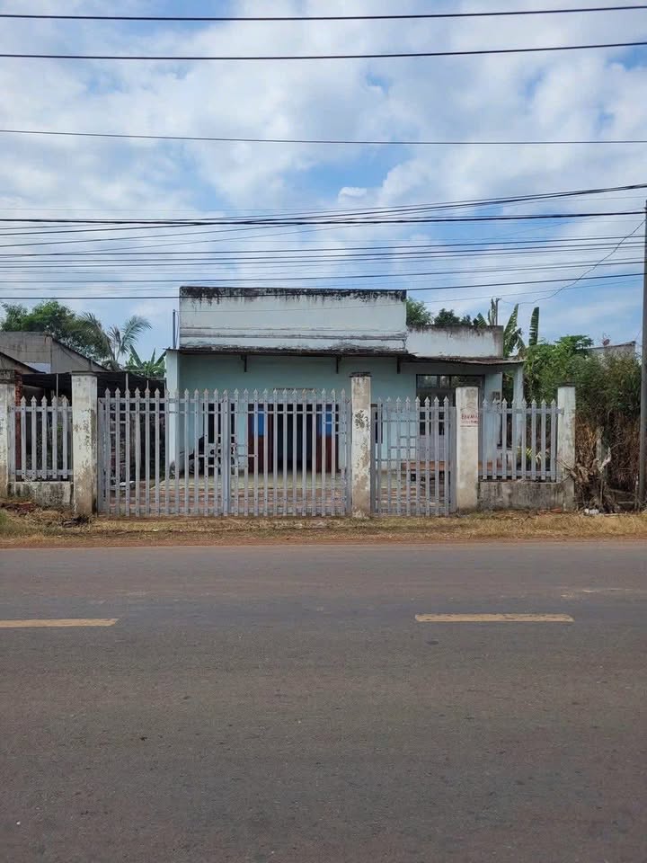 Nhà mặt tiền 762 Cây Gáo 473m² giá 2.95 tỷ - Dân cư đông đúc, tiện ích đầy đủ!