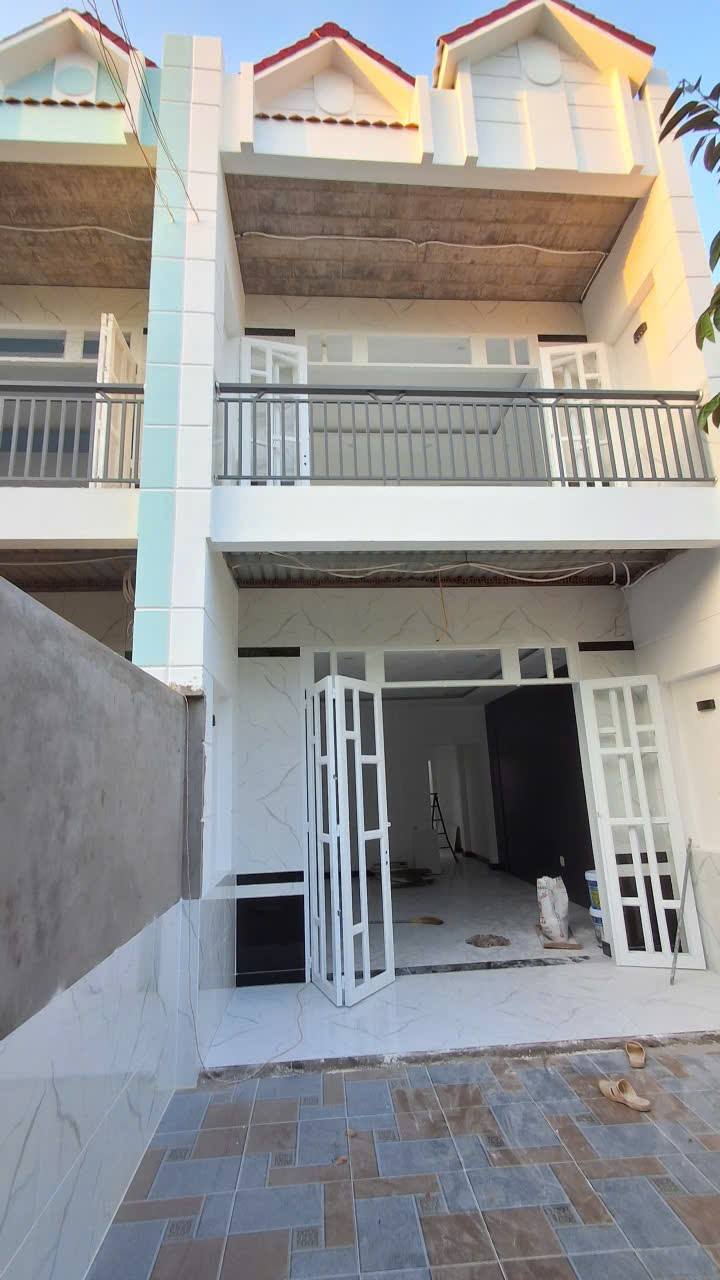 Nhà 1 Trệt 1 Lầu 135m² giá 2.599 tỷ - Chính chủ bán gấp tại Long Tuyền