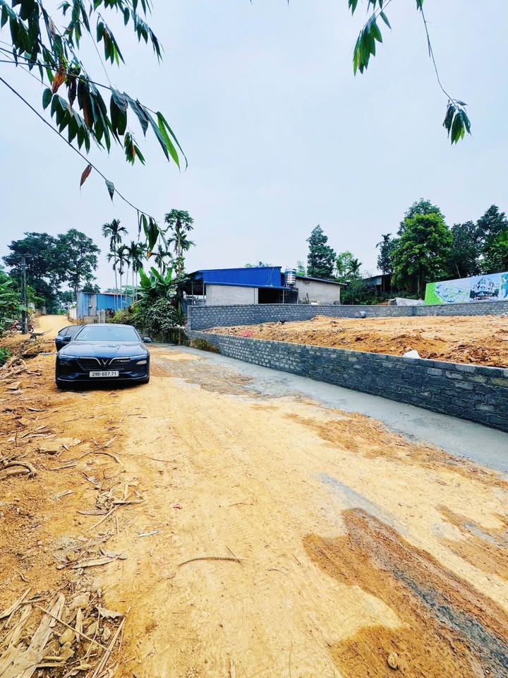 Đất đẹp 500m² tại Cuối Hạ, Kim Bôi - Giá chỉ 1.9 tỷ, cơ hội đầu tư tuyệt vời!