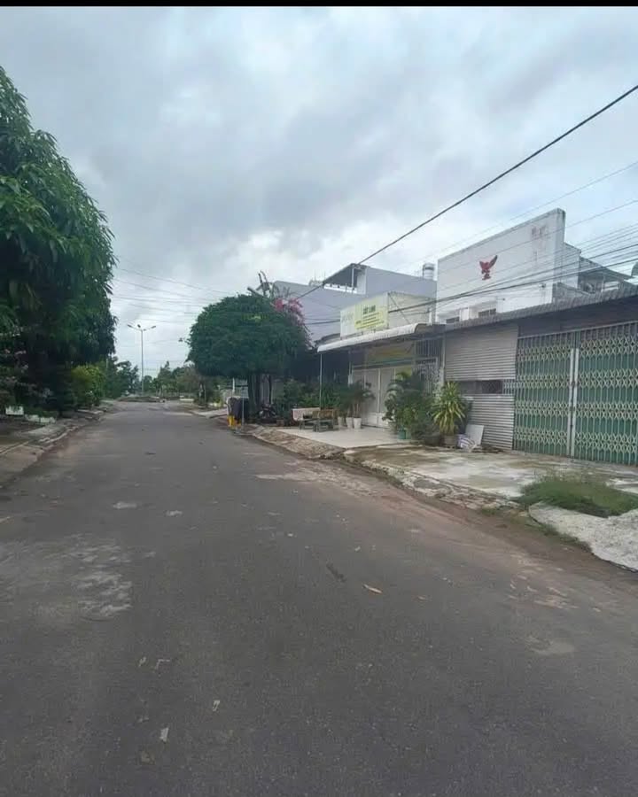 Đất nền tái định cư Nguyễn Thông, Phan Thiết 100m² giá 1.7 tỷ - Kết nối giao thông thuận lợi!