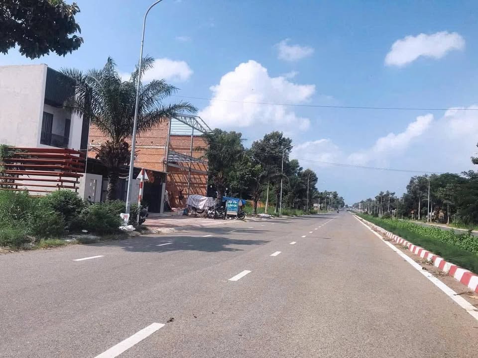 Đất mặt tiền Hùng Vương, Long Hải, 168.5m² giá 4.8 tỷ - Đầu tư sinh lời ngay!