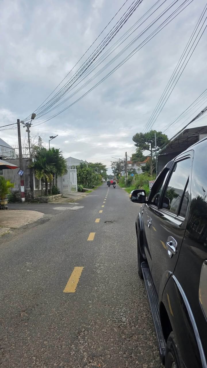 Đất nền mặt tiền đường Nguyễn Hữu Chỉnh, Bảo Lộc 150m² giá 2.9 tỷ - Cơ hội đầu tư sinh lời!