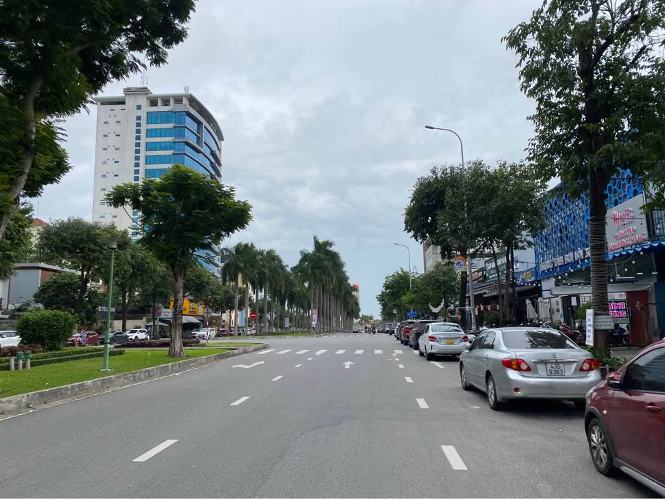 Đất nền đường Cao Bá Quát, Ba Đình, 90m² giá 13 tỷ - Cơ hội đầu tư hấp dẫn!