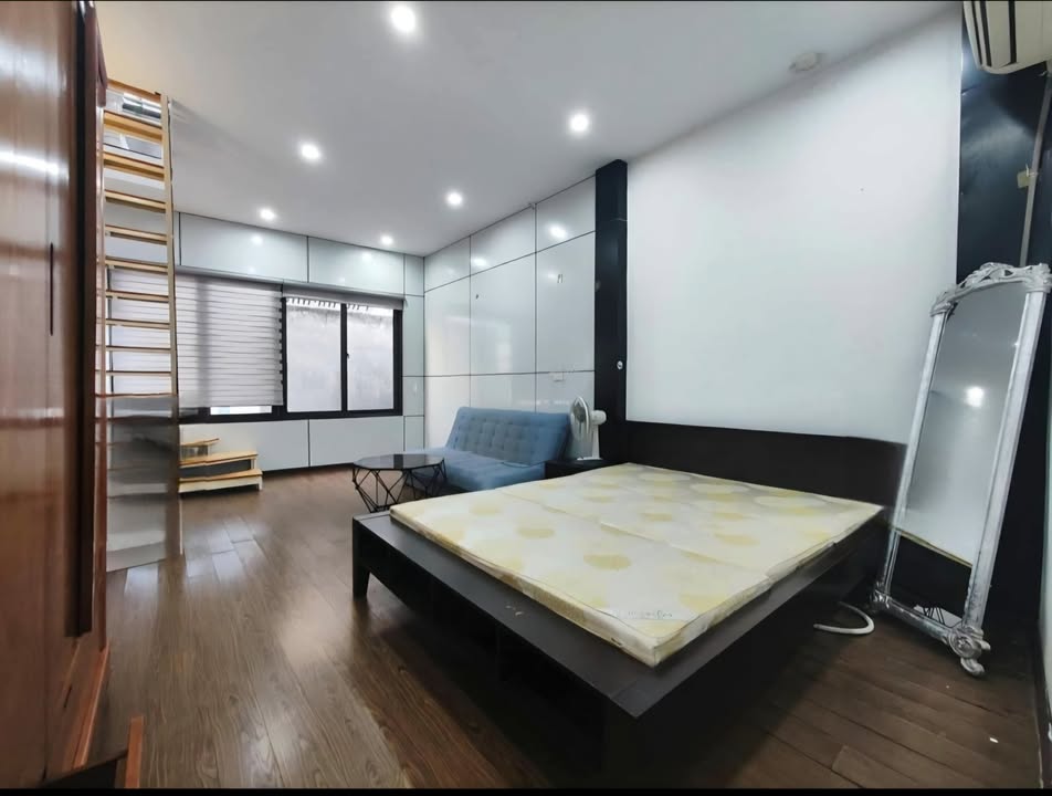 Nhà riêng tại Ba Đình, Kim Mã 42.5m² giá chỉ 9.95 tỷ - Sổ đỏ chính chủ!