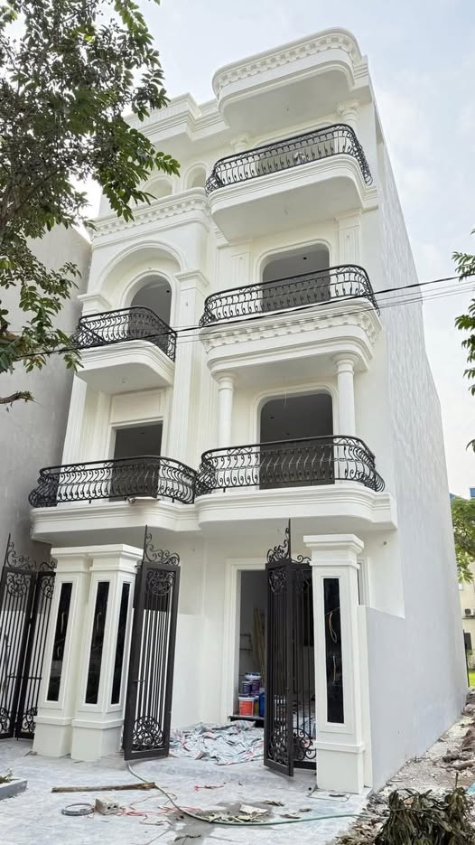 Nhà 4 tầng mặt phố Vũ Đình Liệu - 76m² giá 5.999 tỷ - Cơ hội vàng cho gia đình bạn!