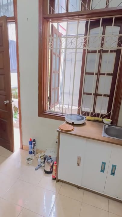 Phòng cho thuê tại ngõ 21 Quan Hoa, Cầu Giấy, 3.4 triệu - Chính chủ, ban công rộng thoáng!