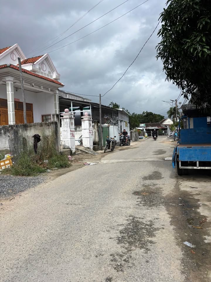 Đất nền Vạn Lương 168m² giá 1.05 tỷ - Sổ đỏ chính chủ, đường nhựa thuận tiện!