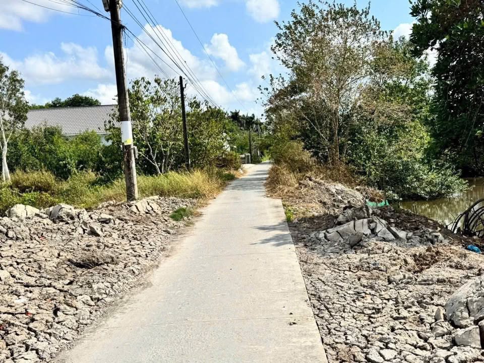 Đất nền Kênh Đạo, Phường 8, Cà Mau 5930m² giá 2,1 tỷ - Pháp lý rõ ràng!