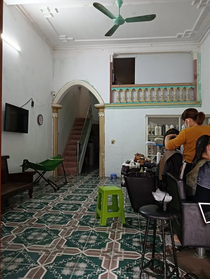 Nhà 2 tầng bán gấp tại phường Bắc Sơn, Sầm Sơn, 80m² chỉ 2 tỷ - Cách biển 300m!