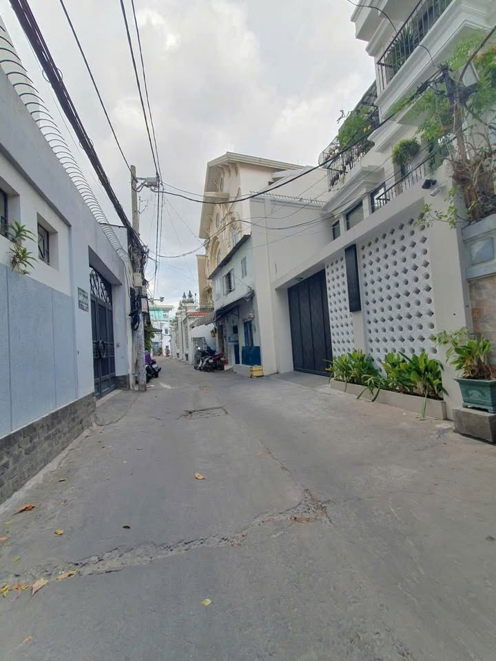 Nhà phố Trường Sa, phường 14, quận 3 - Diện tích 100m², giá 25 tỷ - Vị trí trung tâm thuận tiện!