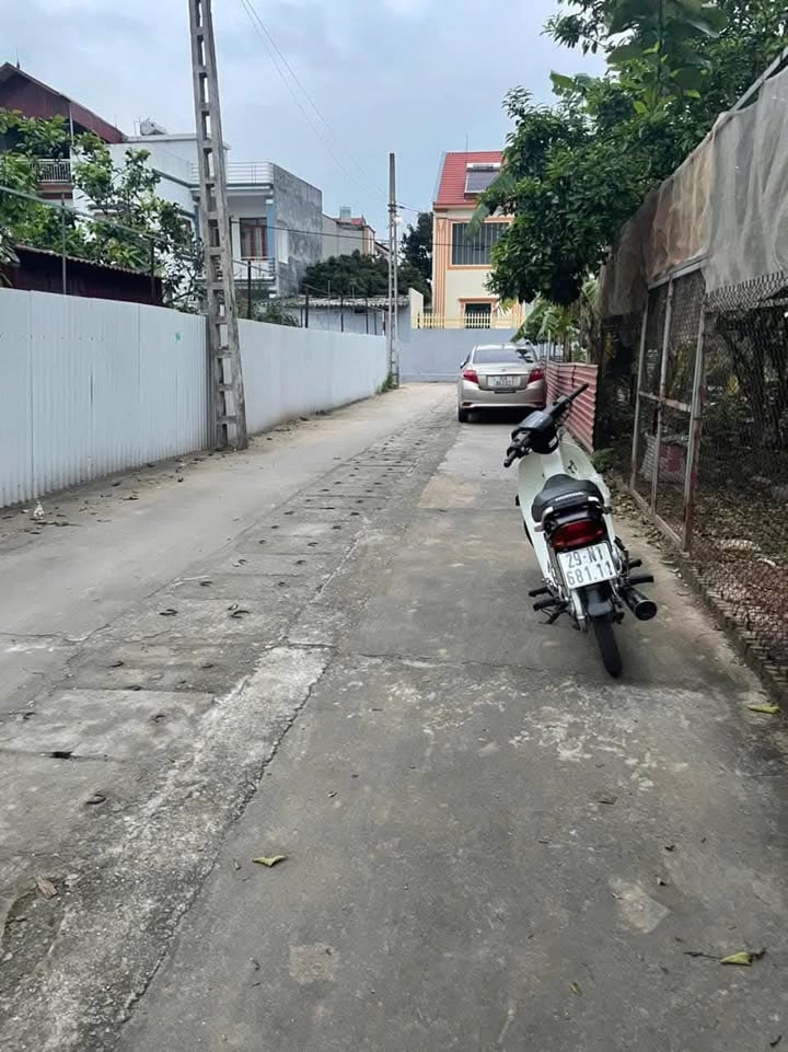 Lô đất Dương Quang - Gia Lâm 83m² giá 4 tỷ - Sổ đỏ chính chủ, ô tô tránh