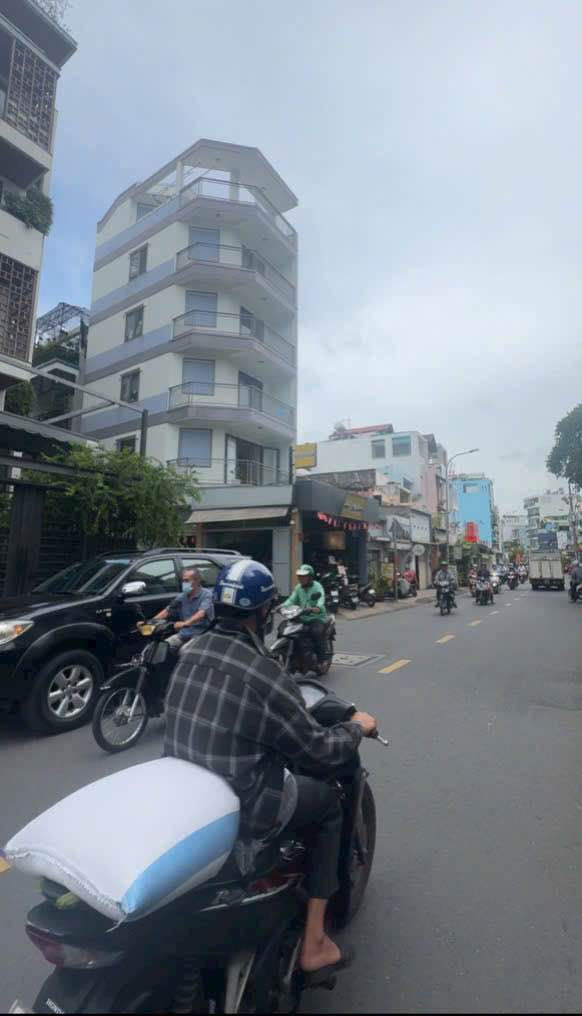 Townhouse Tân Bình 572m² giá 84 tỷ - Chủ gấp bán định cư!