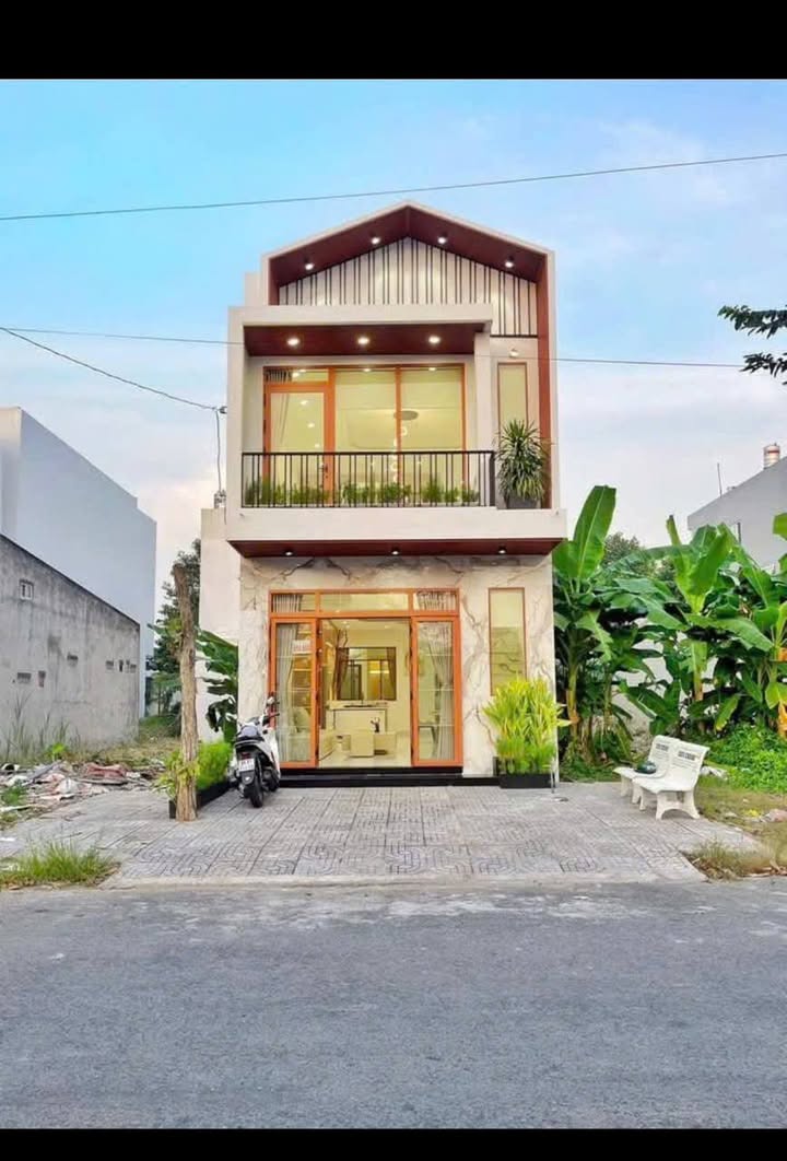 Nhà 1 trệt 1 lầu Tân Hiệp, Tân Uyên 67m² giá 1.89 tỷ - Sẵn sàng vào ở ngay!