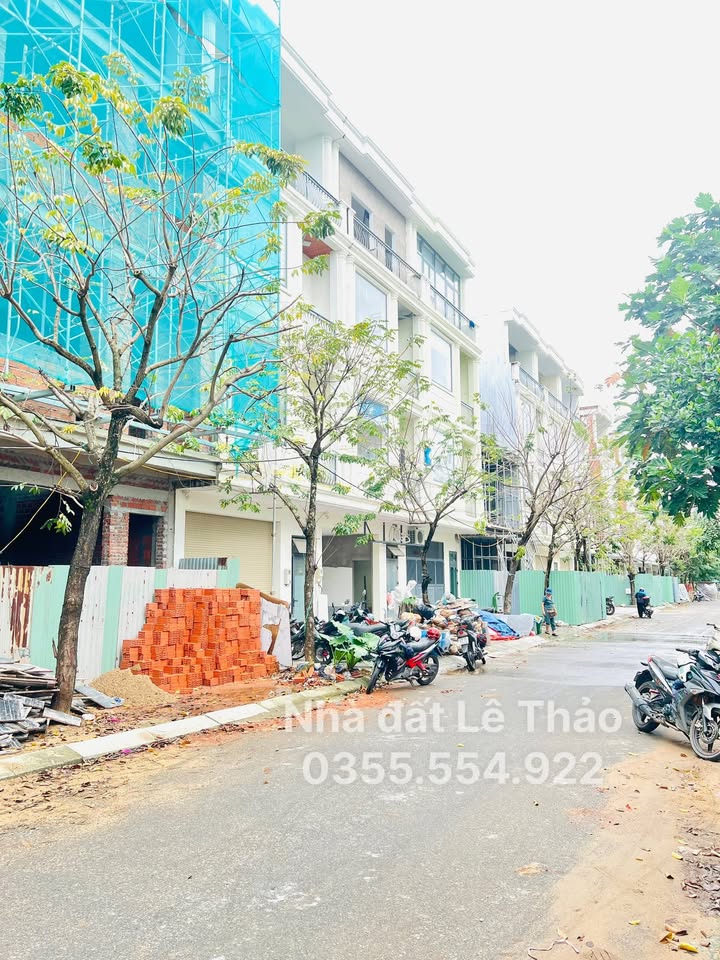 Nhà cấp 4 đường Trần Quý Kiên, Hòa Quý, Đà Nẵng 120m² giá 5.4 tỷ - Khu kinh doanh sầm uất!