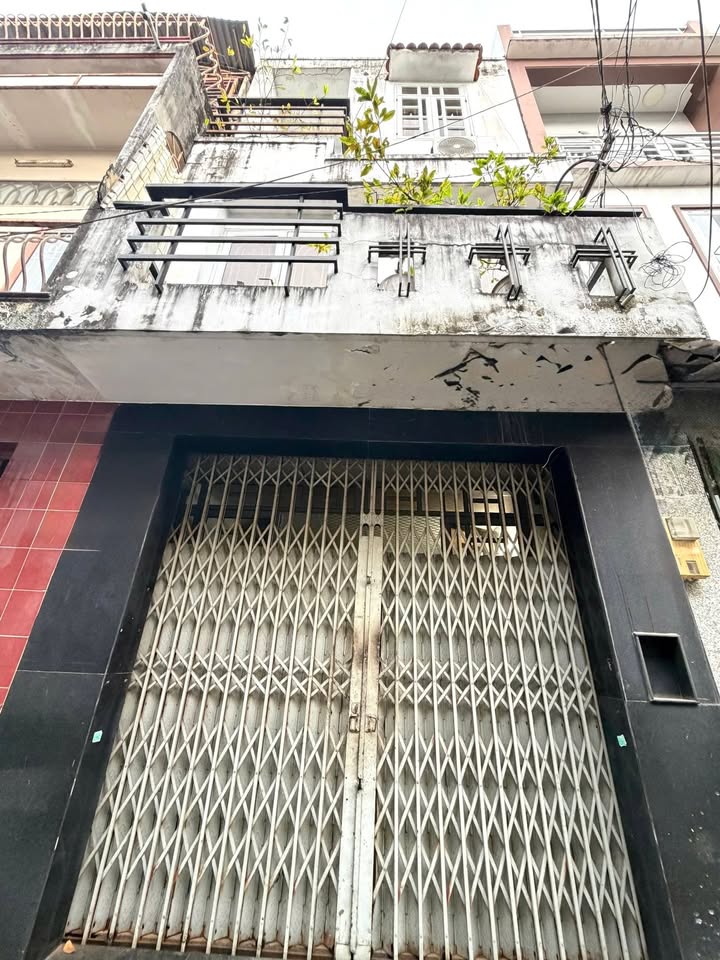 Nhà mặt tiền quận 11, 43m², giá chỉ 6 tỷ - Đầu tư sinh lời ngay!